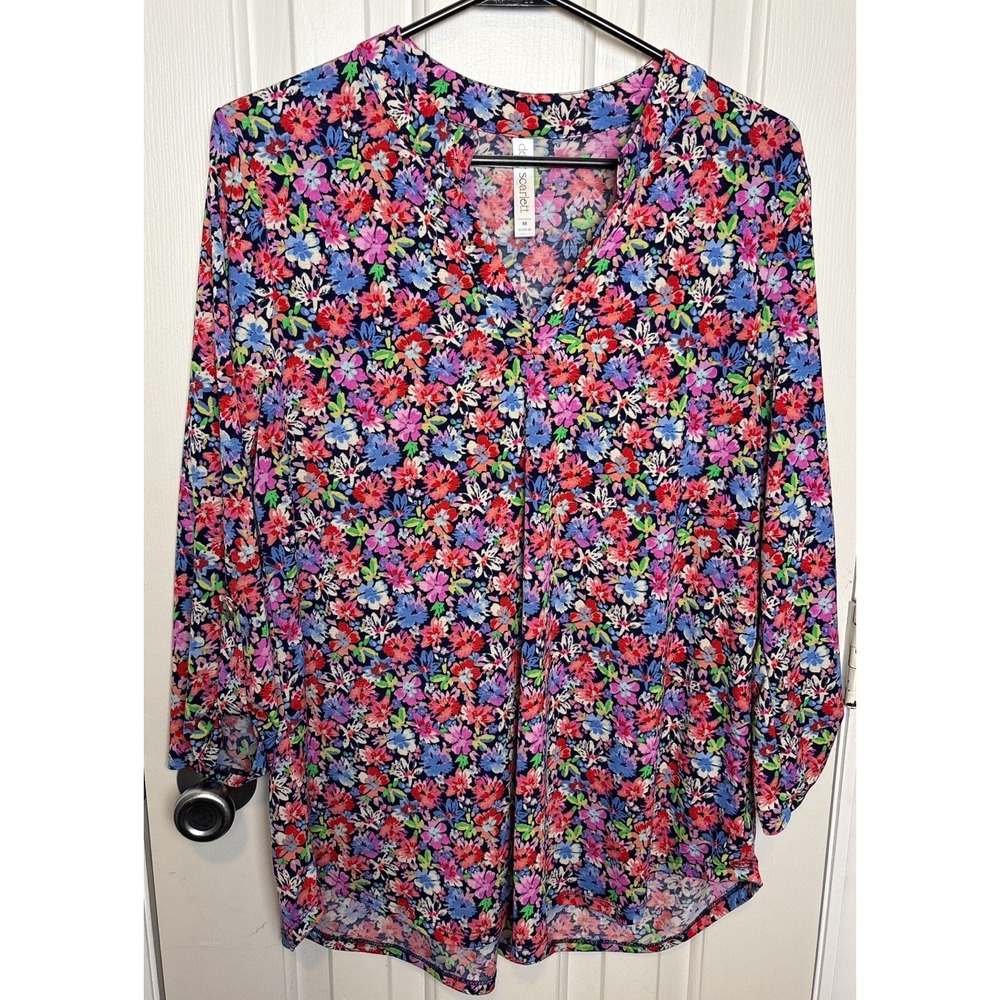 Dear Scarlett Lizzy M fits Lg Top Blouse 3/4 Tab Sleeve V-Neck Colorful Floral